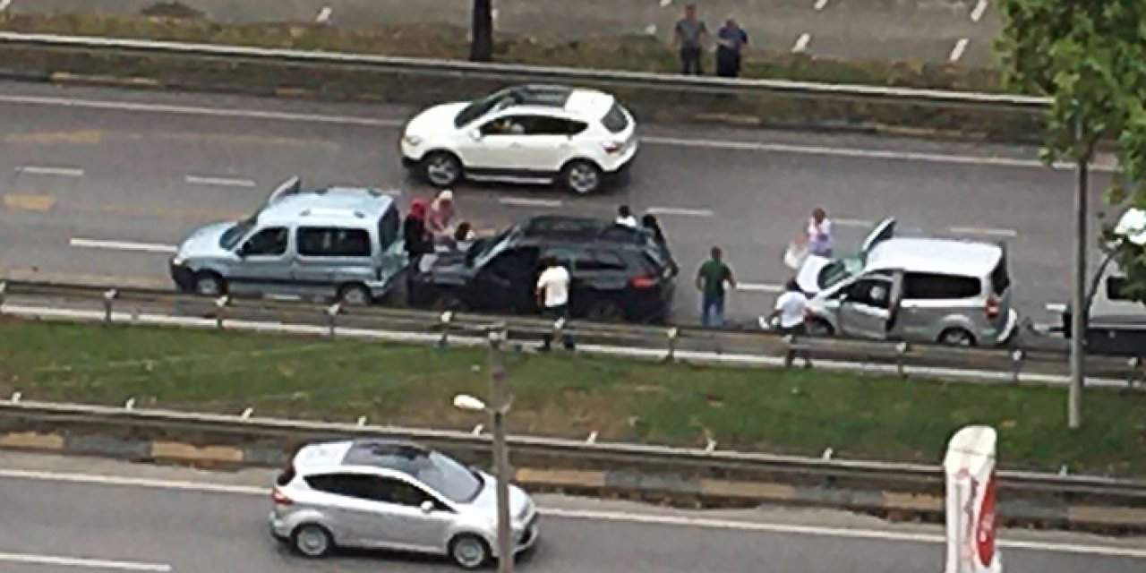 Trabzon Ortahisar’da Zincirleme Trafik Kazası: Araçlarda Hasar Oluştu