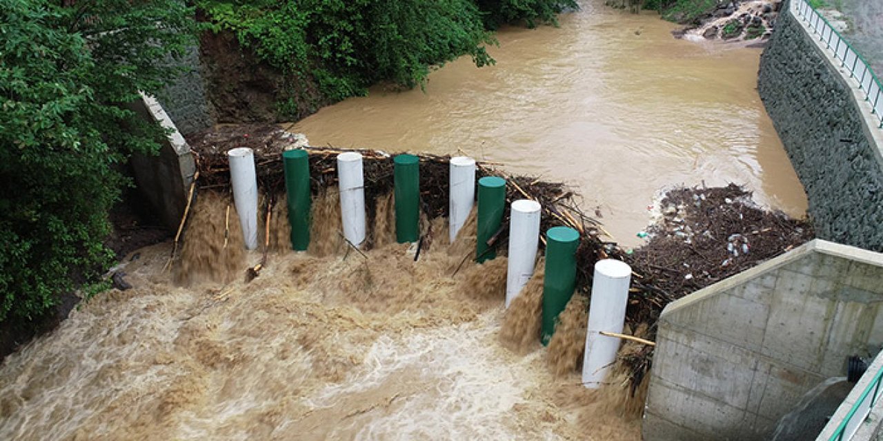 Doğu Karadeniz'de taşkınlar böyle engellendi