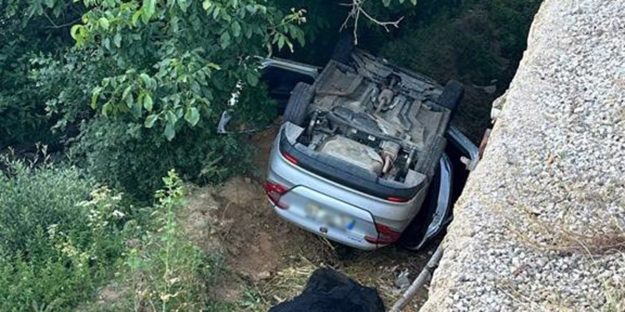 Gümüşhane'de otomobil istinat duvarından düştü! 1 ölü, 1 yaralı