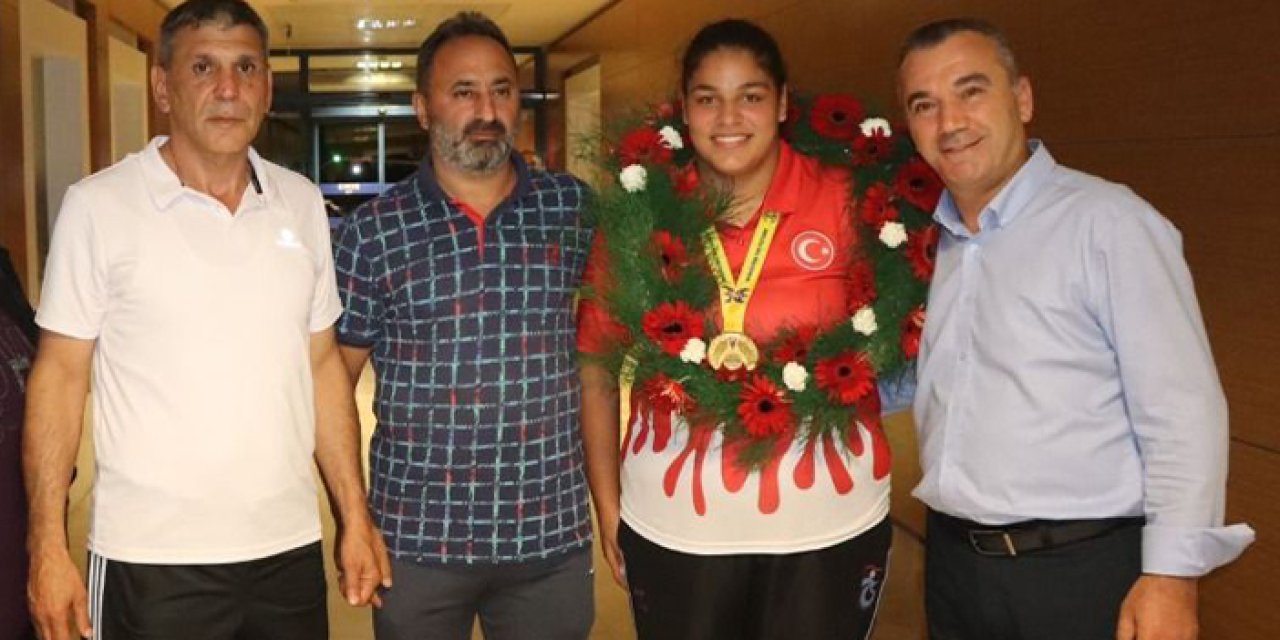 Trabzonlu Boksör altın madalya ile döndü