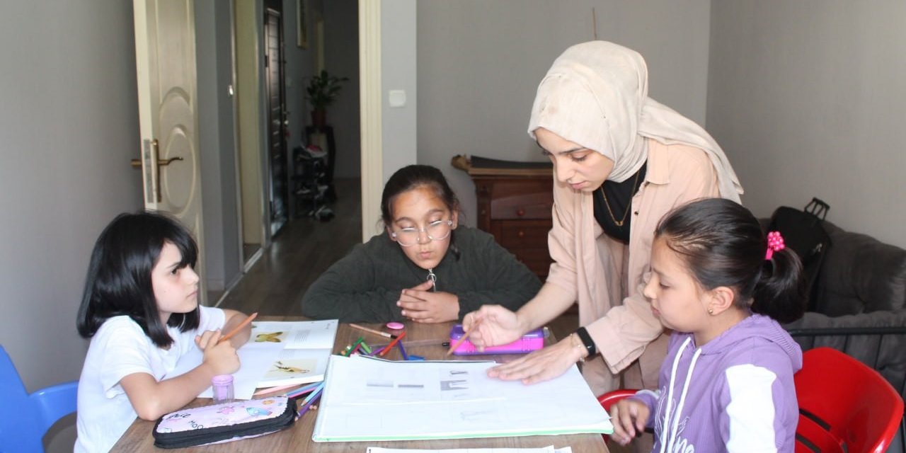 Hayallerinden vazgeçmedi sanat atölyesi kurdu