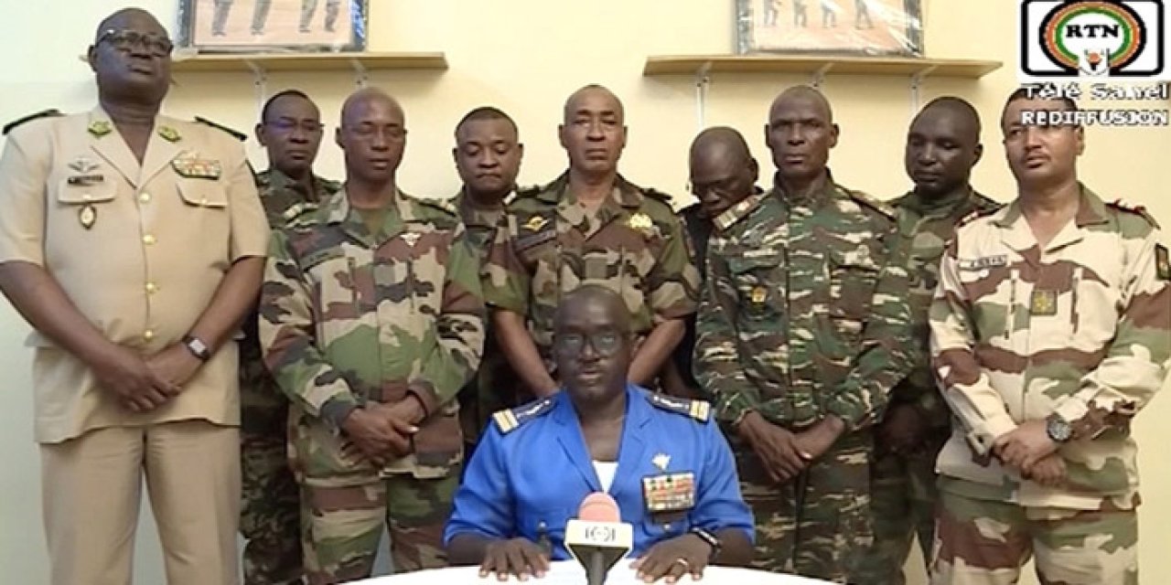 Nijer'de cunta hava sahasını kapattı