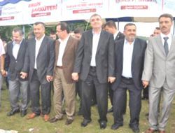 Bakan Demir Ağasar şenliğinde