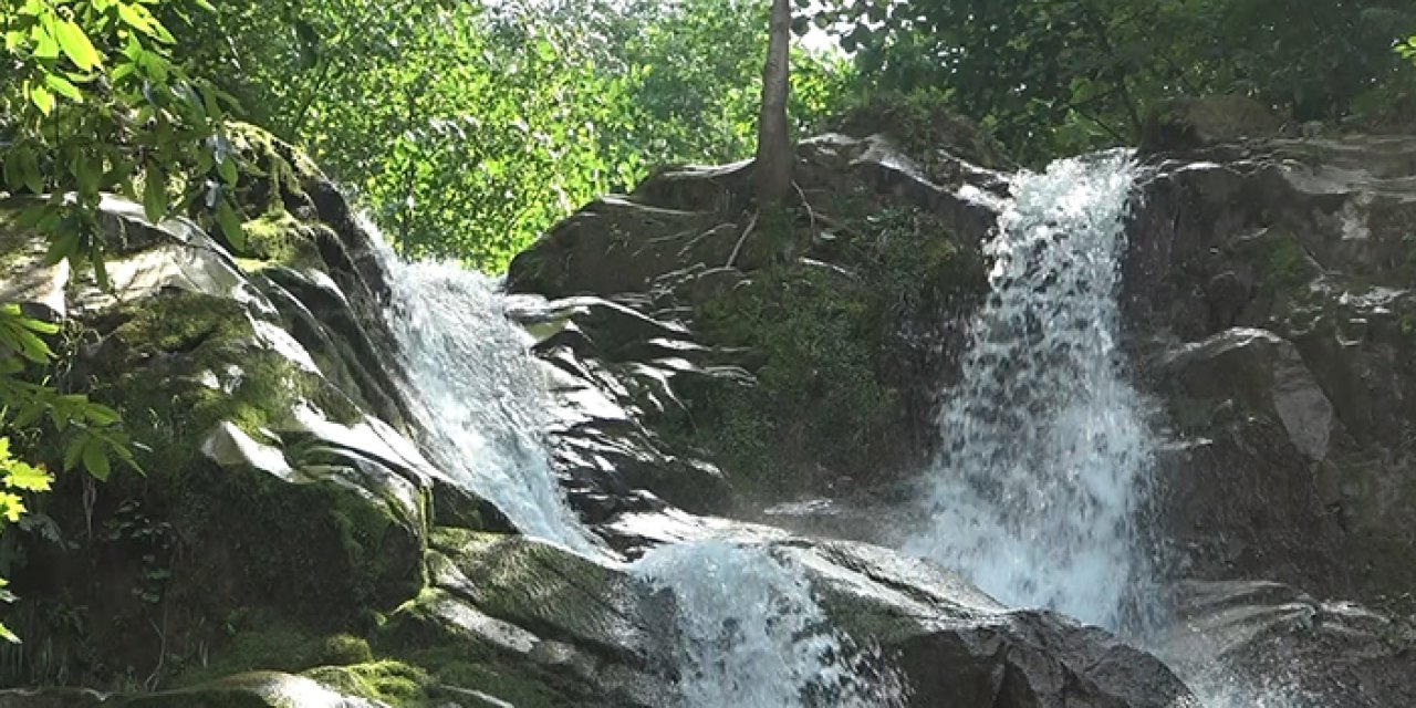 Gümüşhane'de Çağlayandibi Şelalesi ziyaretçilerini bekliyor