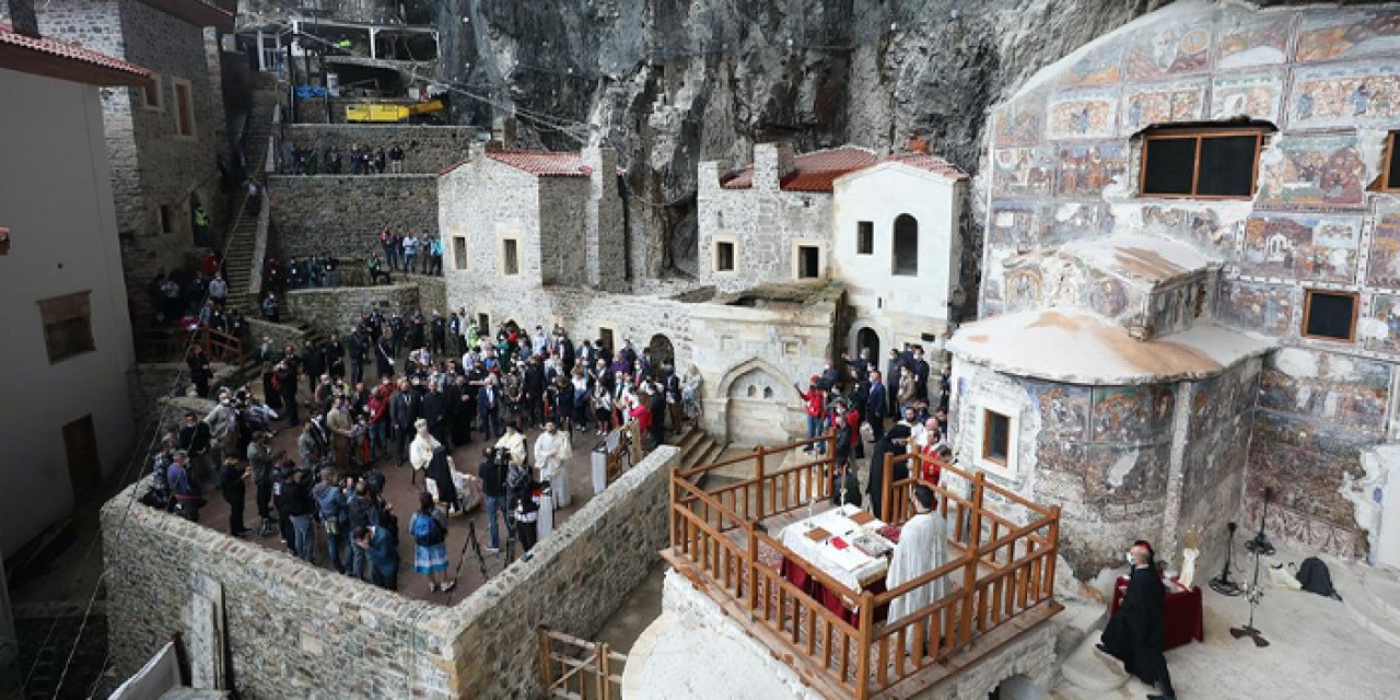 İyi Parti'den Trabzon'daki ayin için "derhal iptal edilsin" çağrısı!