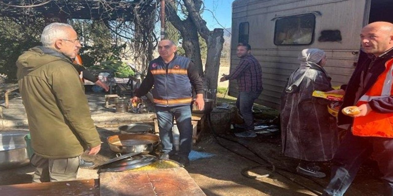 Deprem bölgesine yardım taşıyan tren sayısı 170'e ulaştı