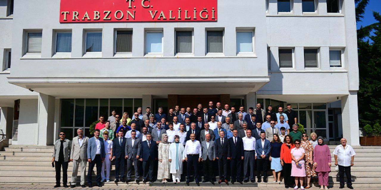 Vali İsmail Ustaoğlu Trabzon'dan uğurlandı