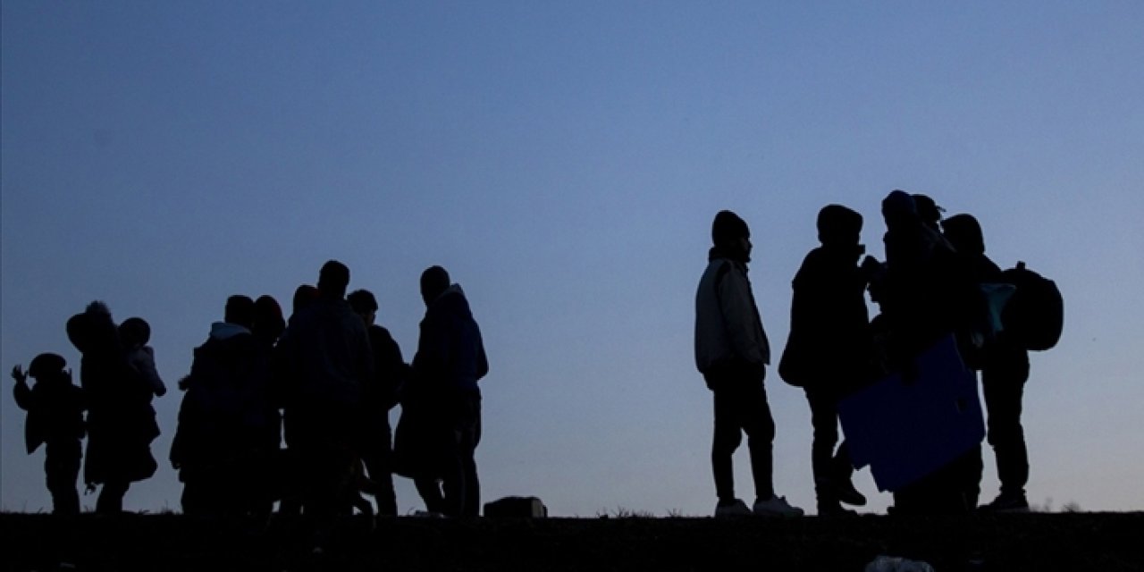 Göçmen kaçakçılarına ağır darbe! Çok sayıda tutuklu