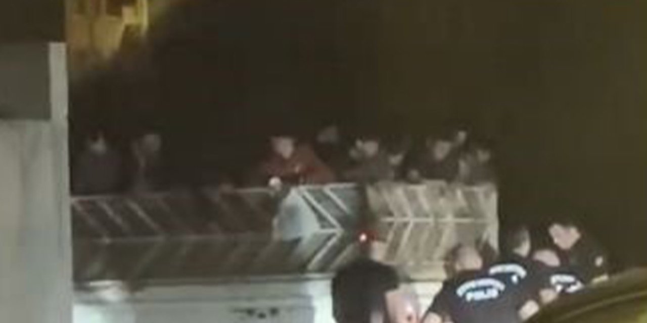 Artvin’de bir kamyonet dolusu Afgan uyruklu düzensiz göçmen yakalandı