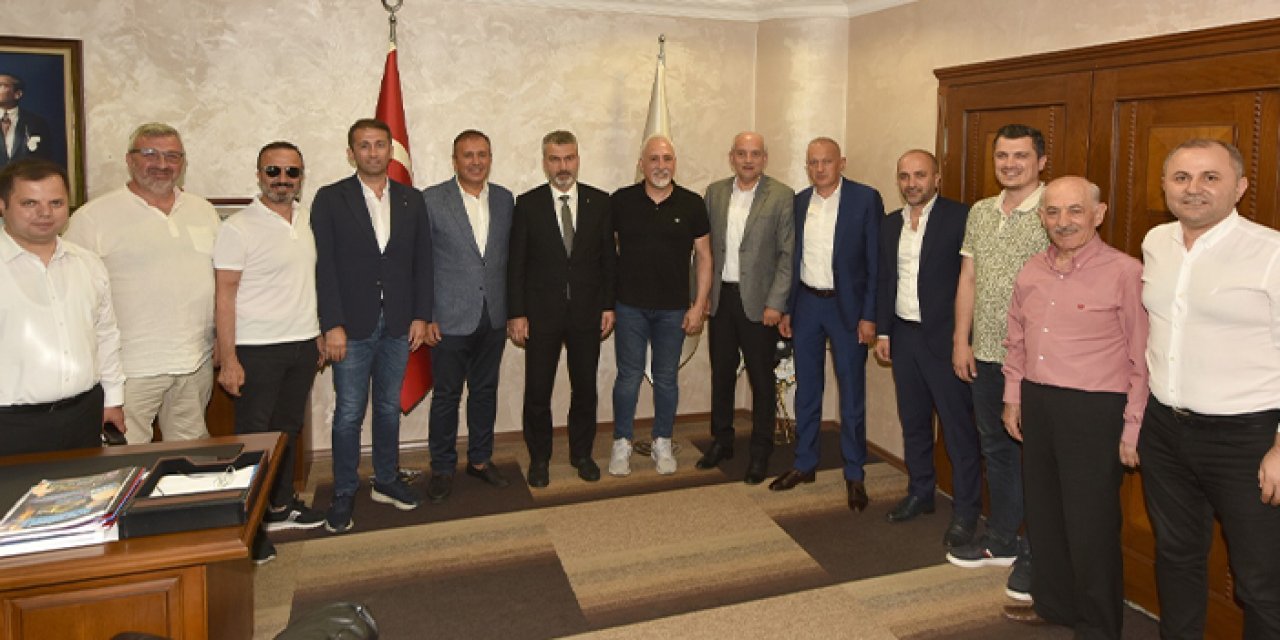 AK Parti Trabzon İl Başkanı Mumcu'dan TTSO'ya ziyaret