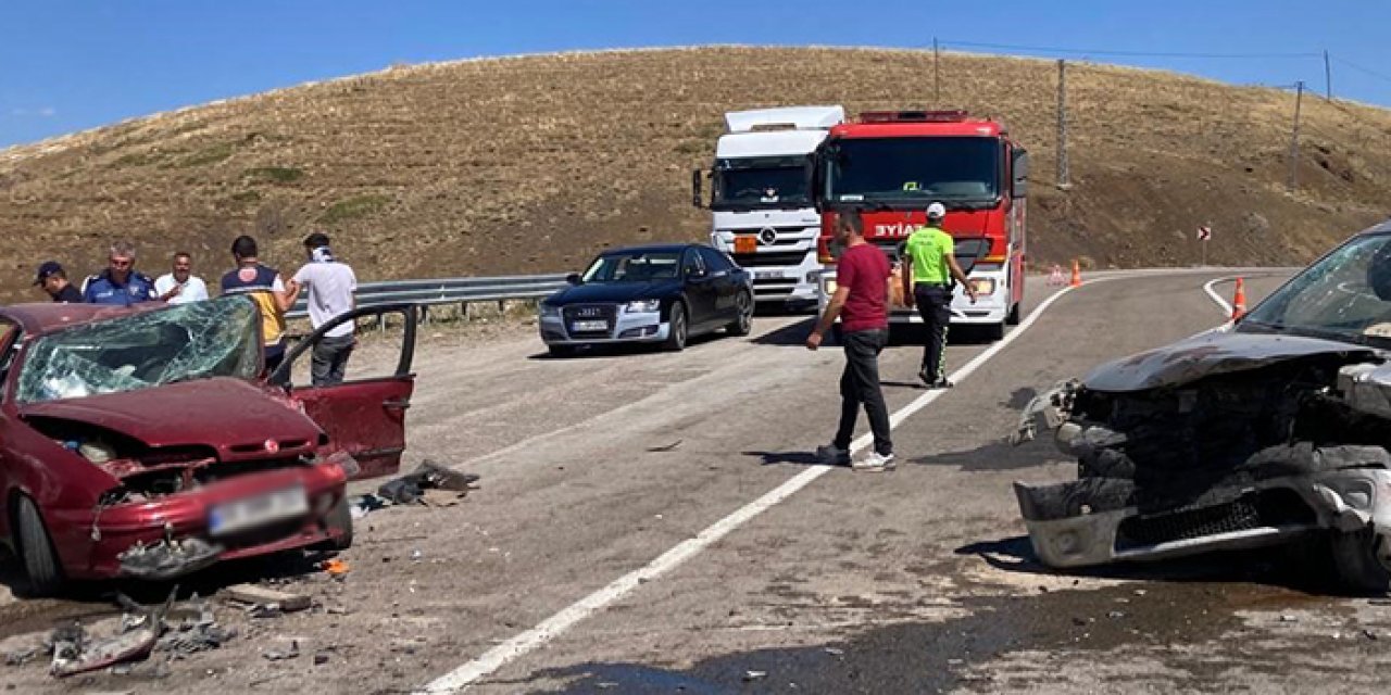 Erzurum-Bayburt karayolunda kaza! 4’ü ağır 8 yaralı