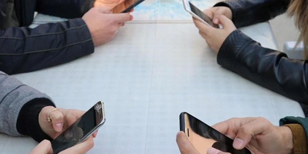 Bakan Şimşek vergisiz telefon projesiyle ilgili konuştu! "15 model üzerine çalışıyoruz"