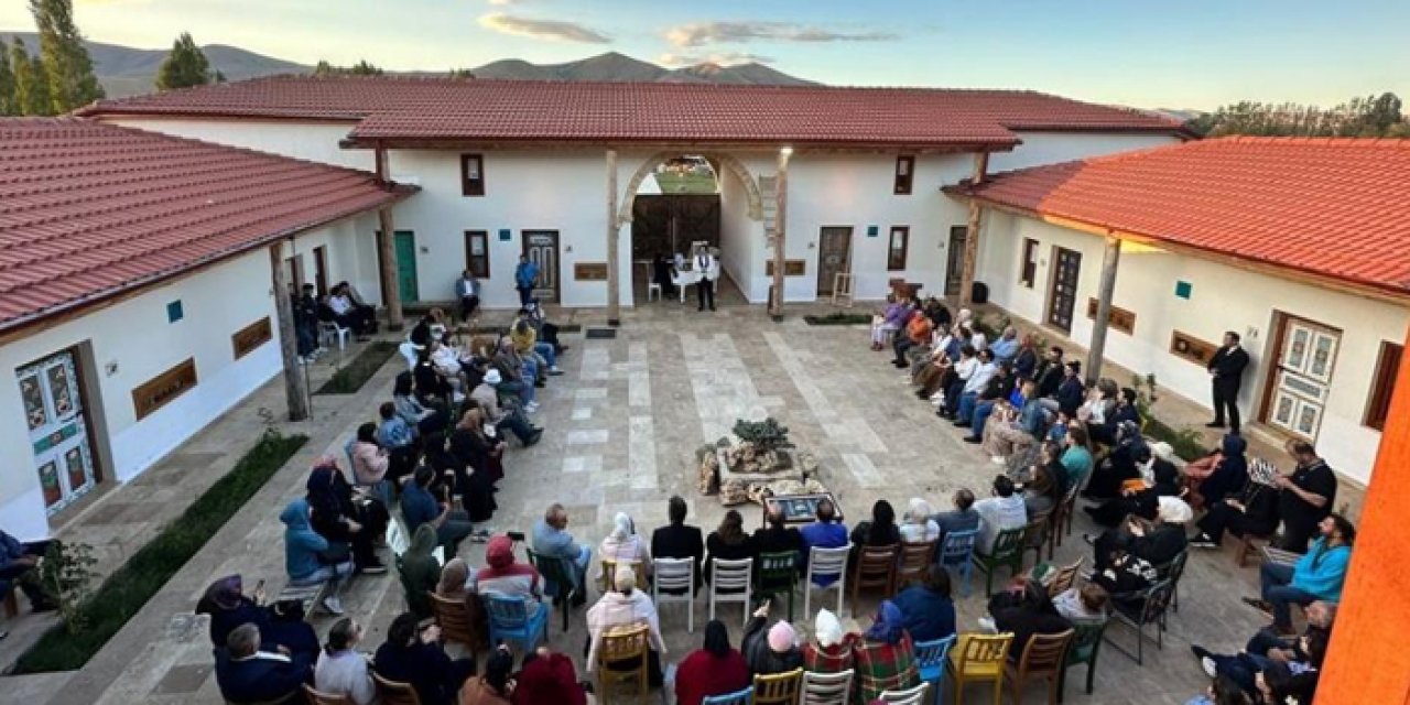 Bayburt'ta ödüllü müzede Hasattan Harmana Konseri