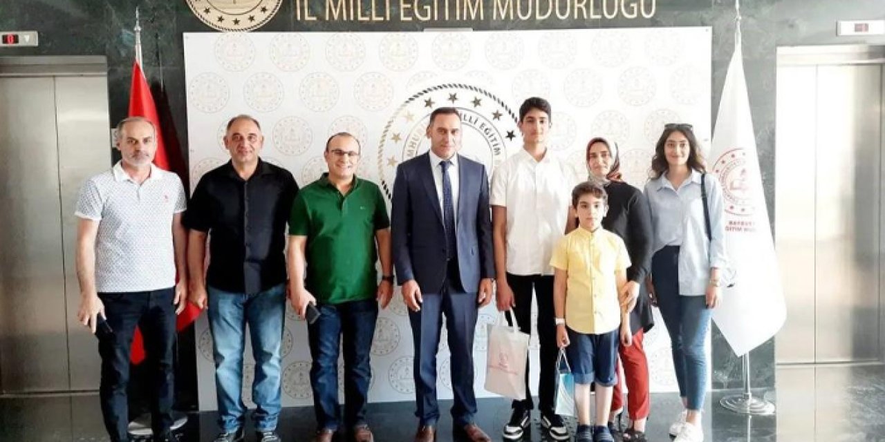 Bayburt'ta LGS'de dereceye giren Eren unutulmadı