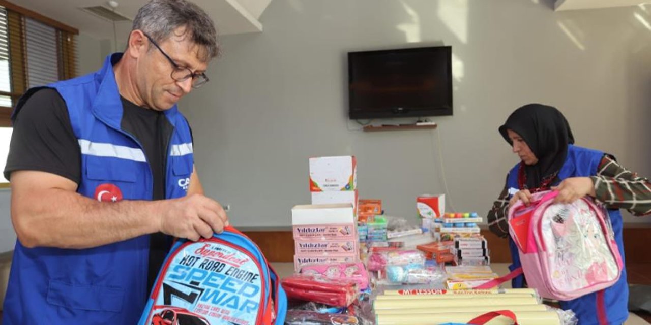 Samsun'da birinci sınıfların çanta ve kırtasiyesi belediyeden
