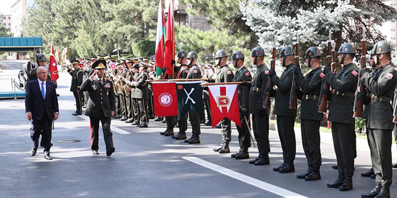 Bakan Güler, Azerbaycanlı mevkidaşı ile bir araya geldi