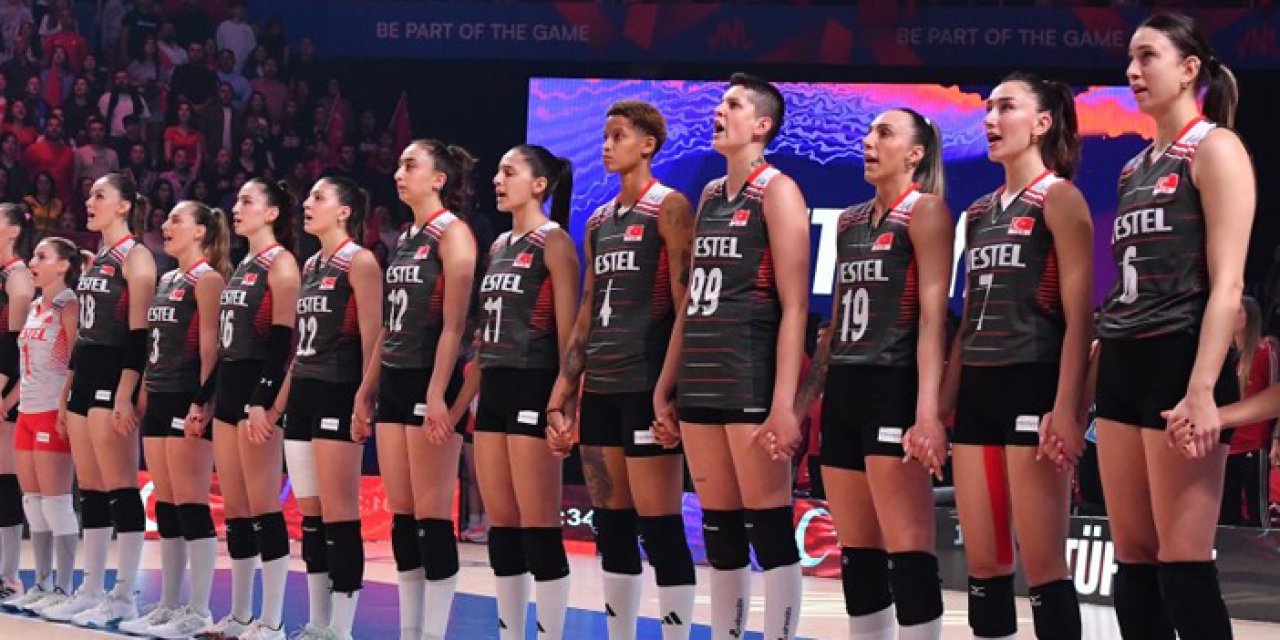 Türkiye, 2023 CEV Avrupa Şampiyonası final maçında Sırbistan ile karşı karşıya gelecek.