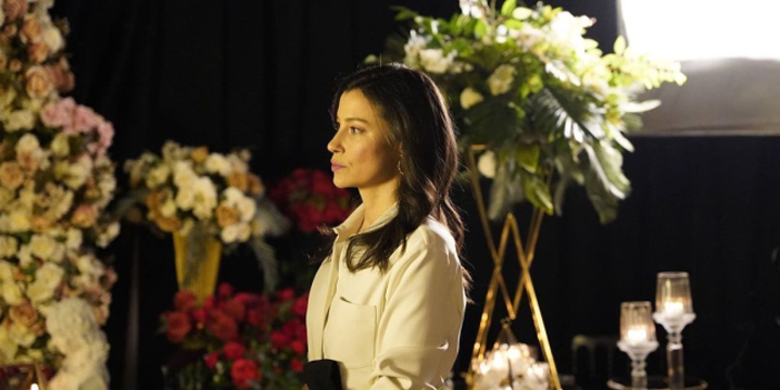 Müjde Uzman, Kızılcık Şerbeti dizisinin yeni sezon çekimlerinde gözyaşlarına boğuldu!