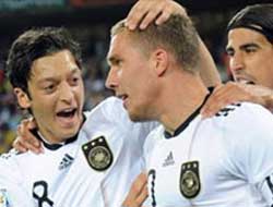 Almanya Fırtına gibi: 4-0