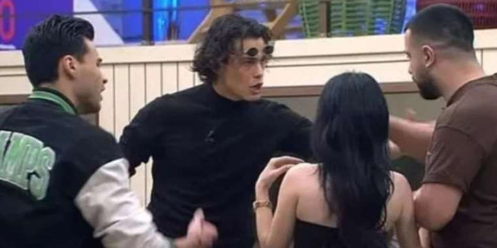 Kısmetse Olur yarışmacıları yumruk yumruğa kavga etti! Sandalyeler havada uçtu