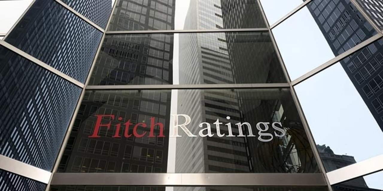 Fitch, Türkiye'nin kredi notu görünümünü yükseltti