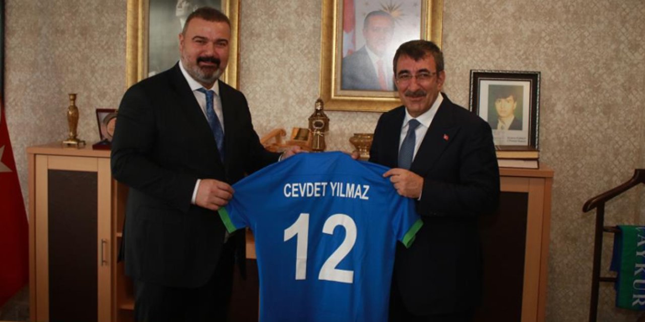Cumhurbaşkanı Yardımcısı Yılmaz'dan Rizespor'a ziyaret