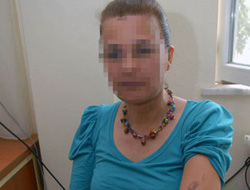 Kız öğrenci öğretmenini dövdü