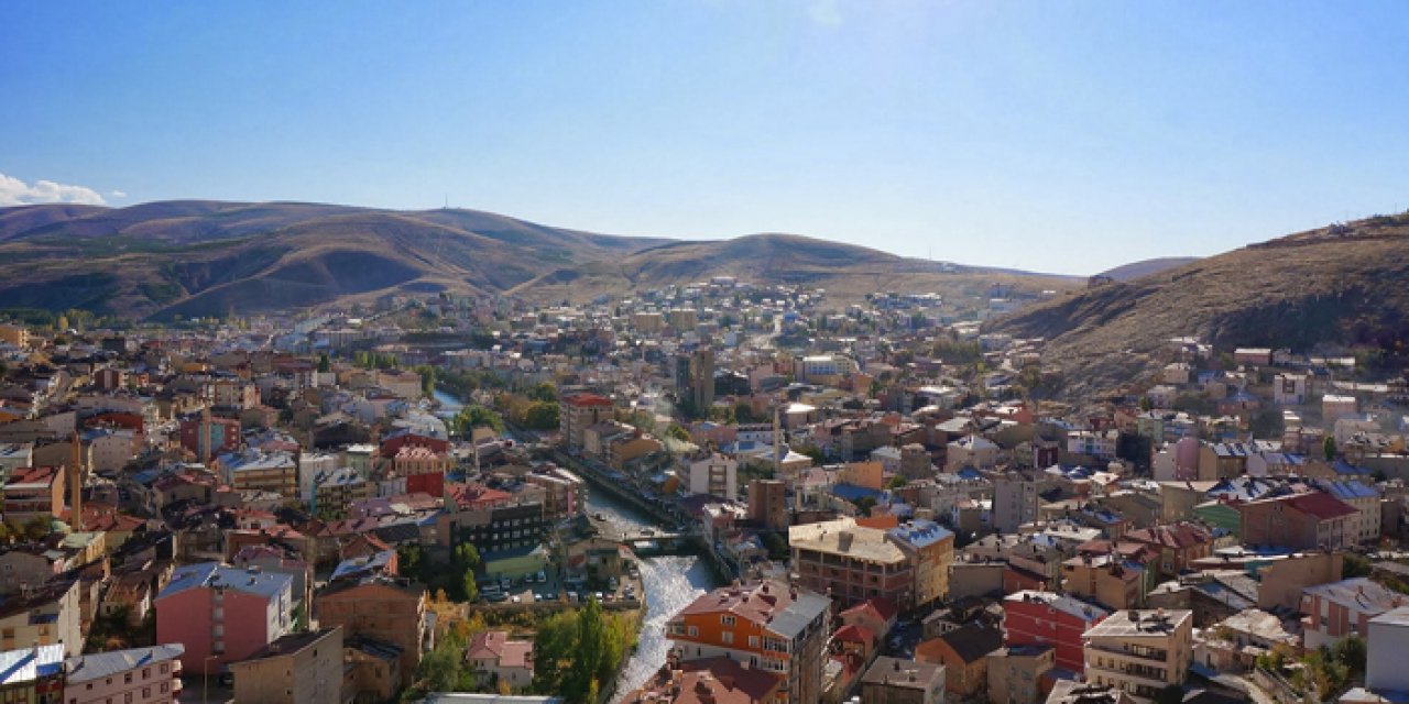 Bayburt'ta hakaret şikayetinden "öğrencilere forma" sözüyle vazgeçti