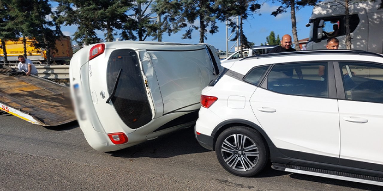 Samsun'da önündeki araca çarpan otomobil devrildi! 1 yaralı