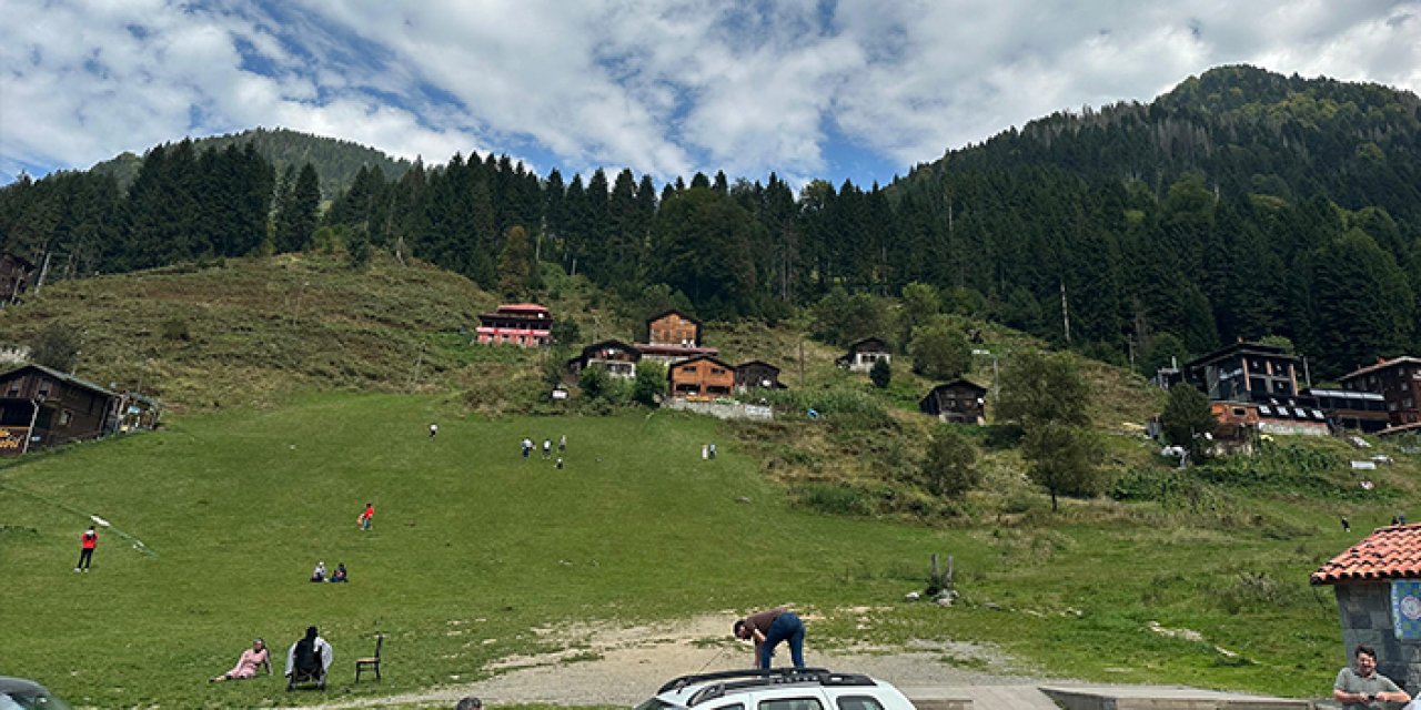 Ayder Yaylası yerli turistlere kaldı