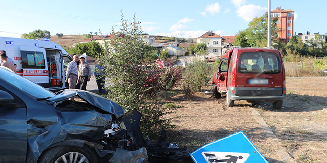 Samsun'da iki araç birbirine girdi! 3 yaralı