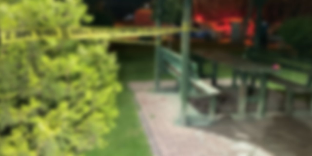 Samsun'da parkta "yan baktın" kavgası! 15 yaşındaki çocuk bir kişiyi bıçakladı