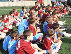 Trabzon'da yaz futbol okulu açıldı