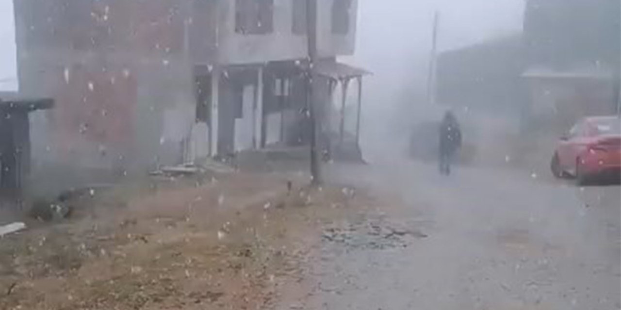 Kadırga Yaylası'na kar yağdı