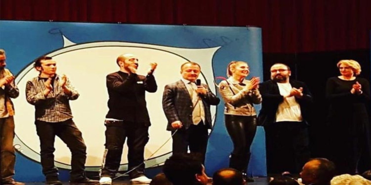 Evli ve Zavallı’dan muhteşem prömiyer