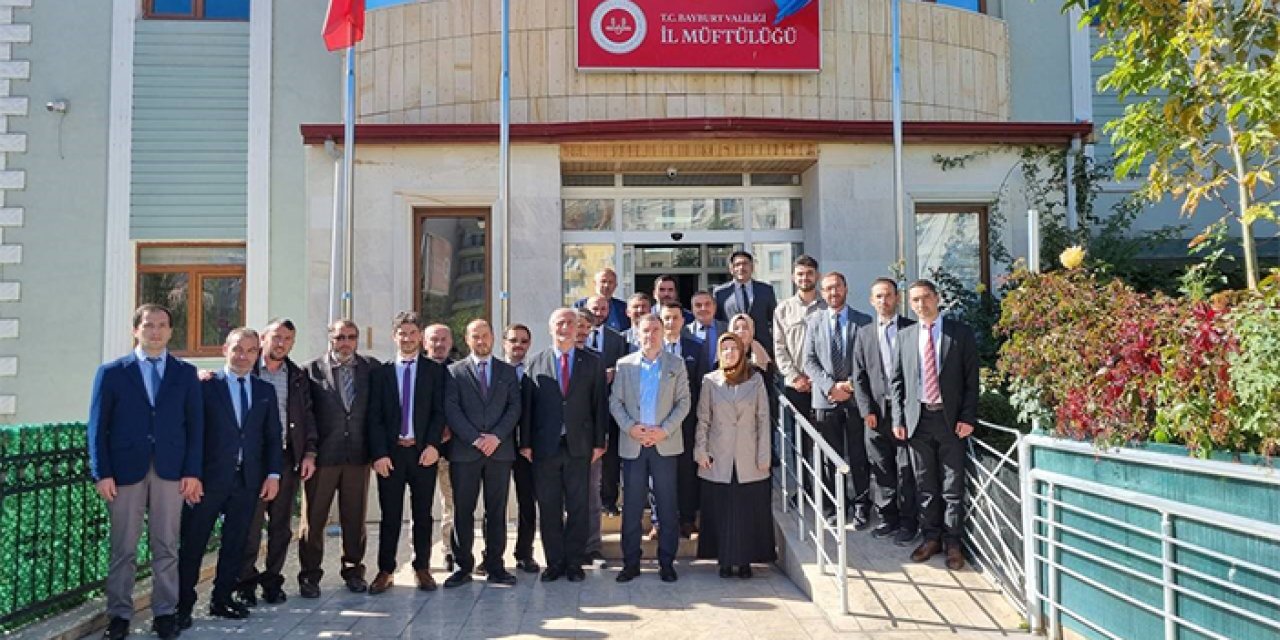 Bayburt 'ta Vali Eldivan müftülük personeliyle bir araya geldi