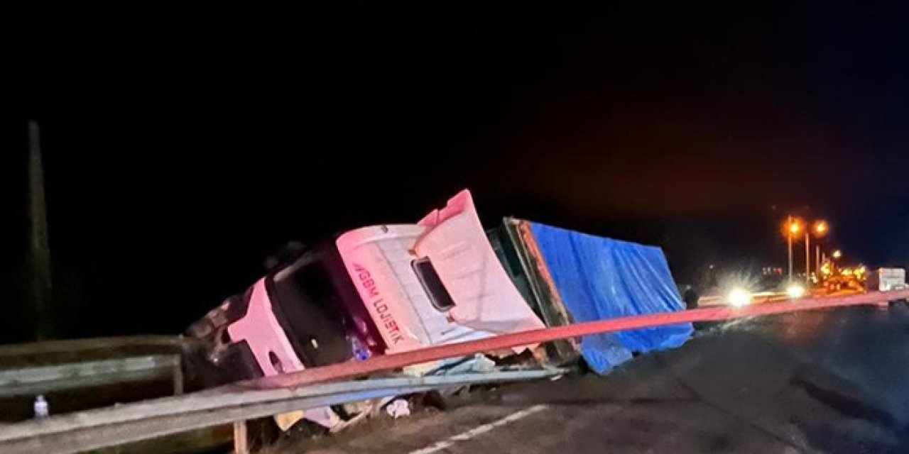 Samsun'da tır devrildi! 1 kişi yaralandı