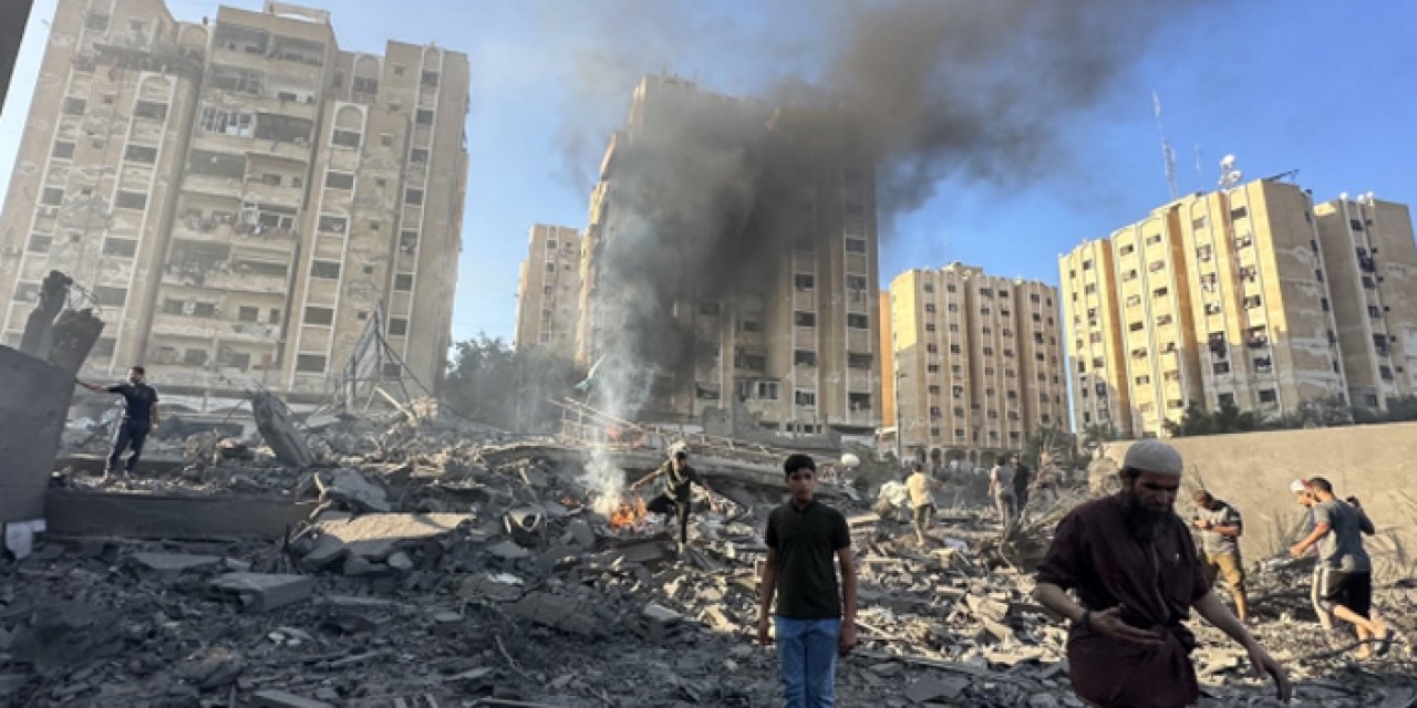 İsrail bu kez camiyi hedef aldı! Ölü ve yaralılar var