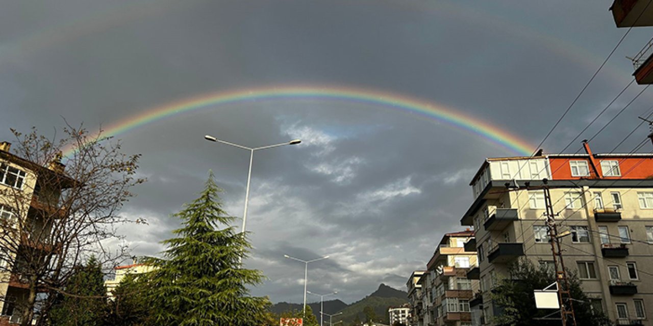 Artvin’de kartpostallık gökkuşağı manzarası