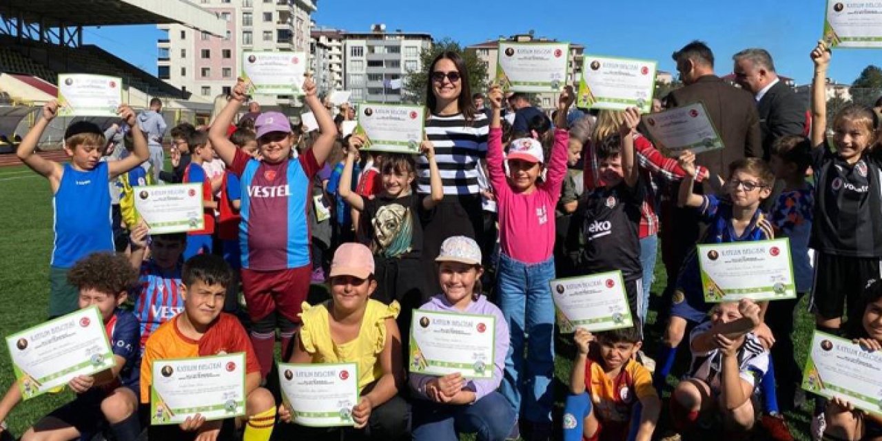 Artvin'de Grassroots futbol şenliği düzenlendi