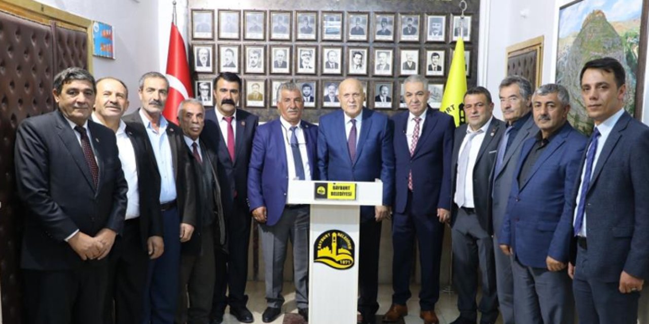 Bayburt'ta muhtarlardan Başkan Pekmezci’ye ziyaret