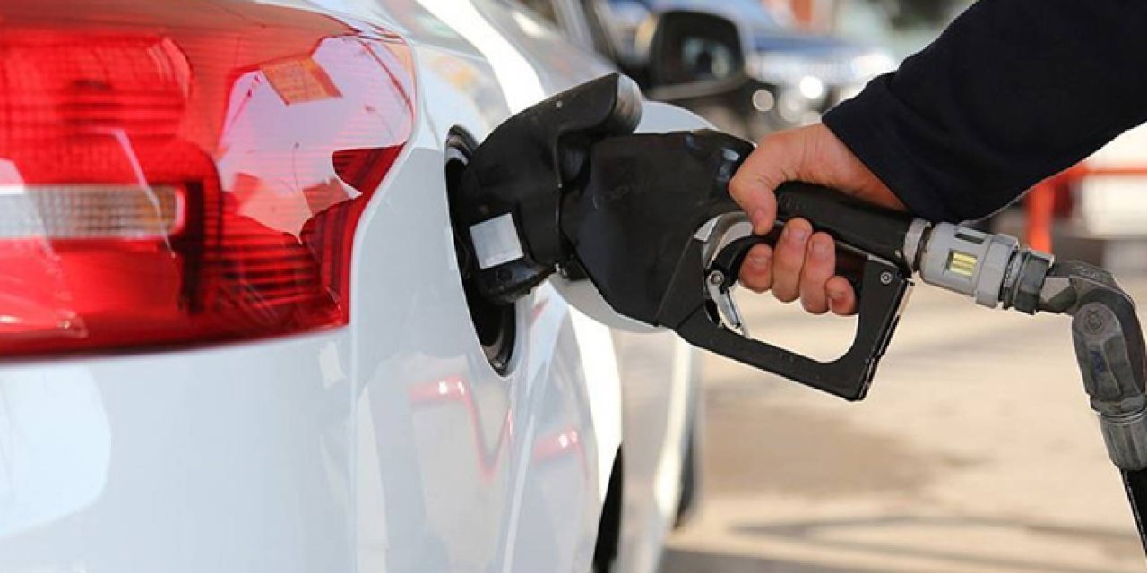 Benzine gece yarısı zam geldi! İşte güncel fiyatlar
