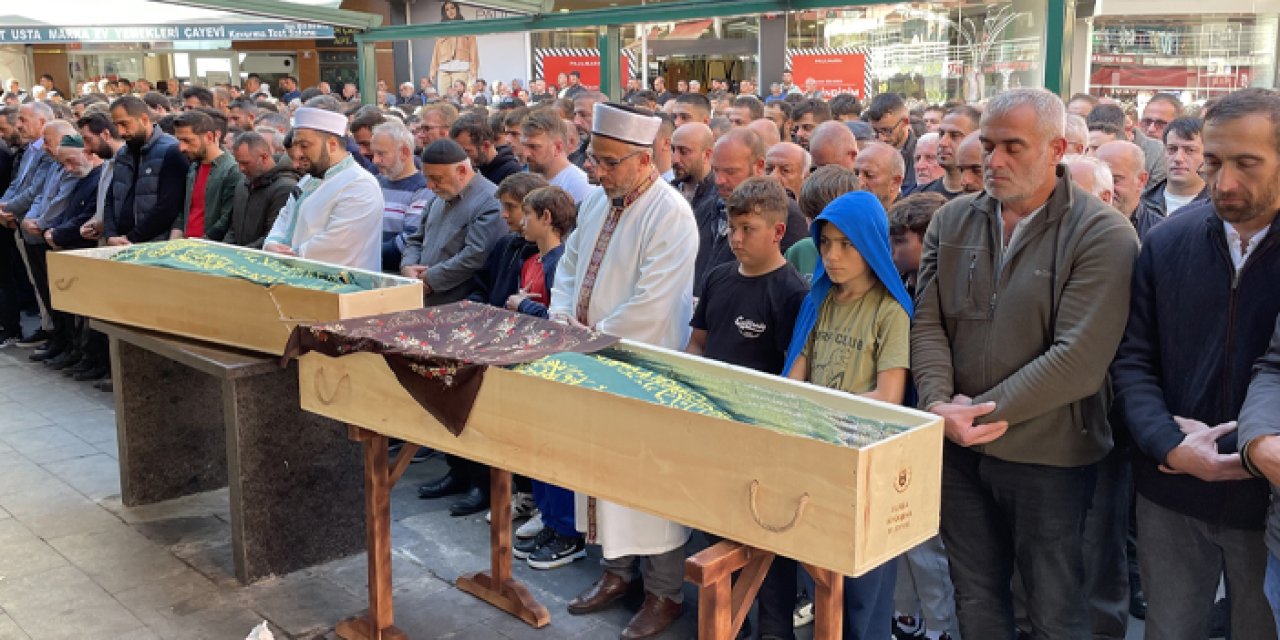 Bolu'da yaşamını yitiren çift Artvin'de toprağa verildi