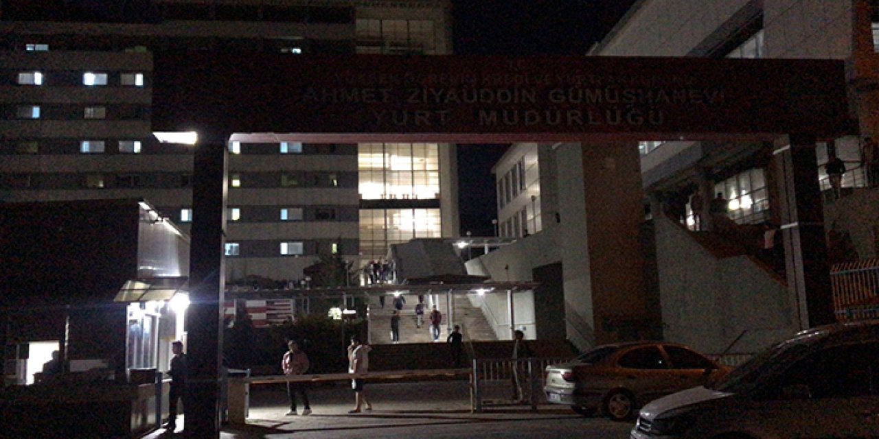 Gümüşhane'de yurtta yan baktın kavgası! Bıçakla yaraladı