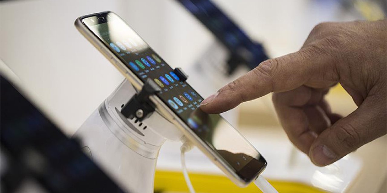 Üniversite öğrencilerine vergisiz telefon desteği Resmi Gazete'de! İşte şartlar