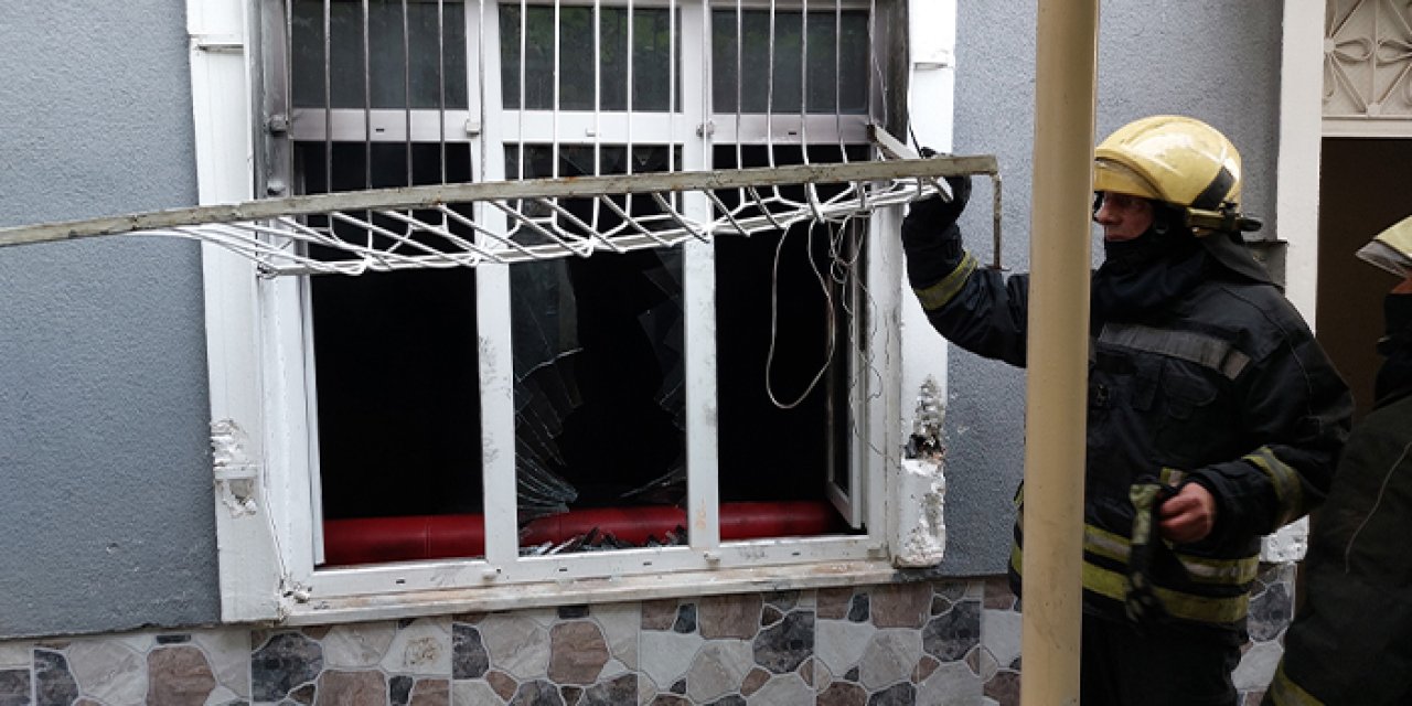 Samsun'da çocukların oyunu yangına yol açtı! 3'ü çocuk 5 kişi mahsur kaldı