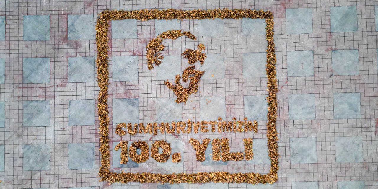 Cumhuriyet'in 100. yılına özel Atatürk silüeti koreografisi yapıldı