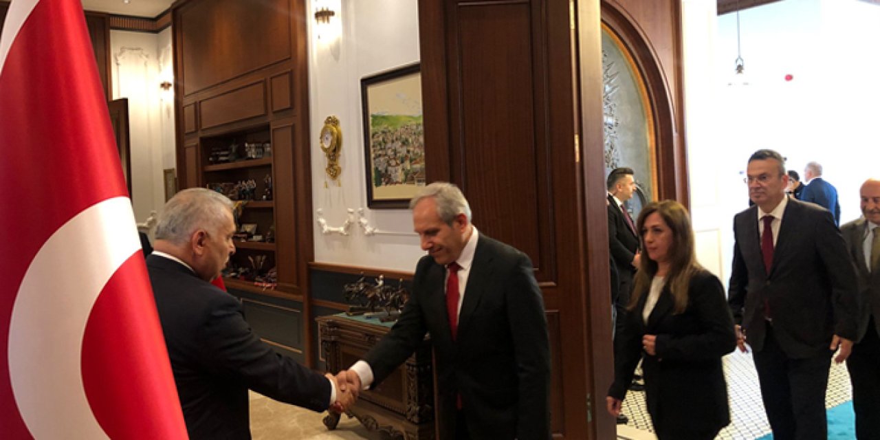 Trabzon Valiliği’nde Cumhuriyet kutlamaları sürüyor: Tebrikat töreni gerçekleştirildi