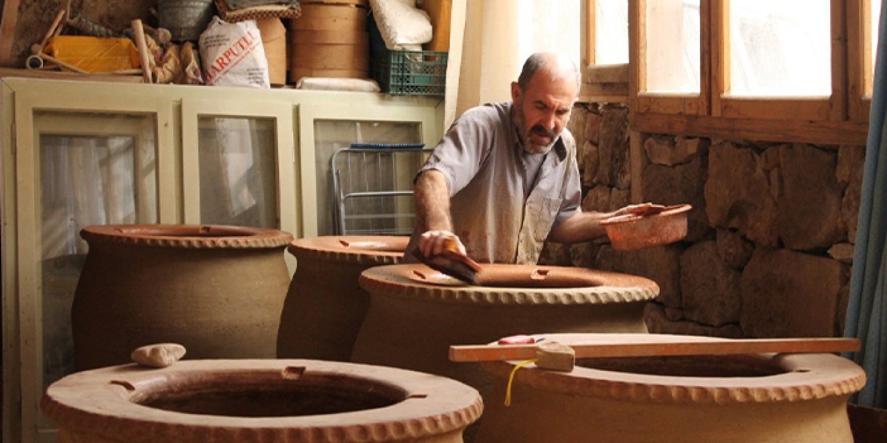 Bayburt'ta son tandır ustası 45 yılı geride bıraktı