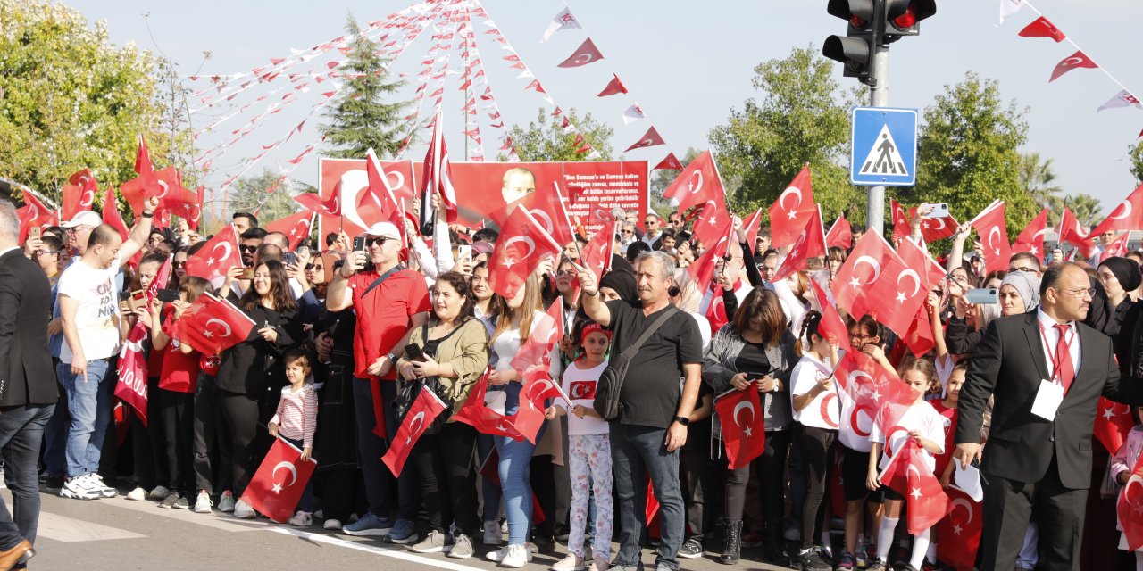 Cumhuriyet'e giden yolda ilk adımın atıldığı Samsun'da 100. yıl coşkusu